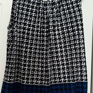 1x sleeveless blouse